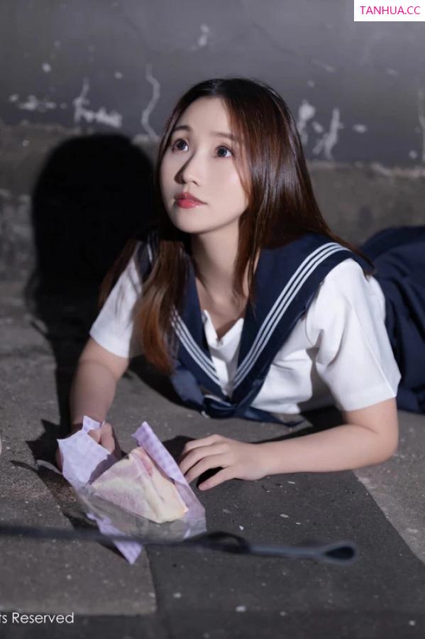   [XiuRen]高清写真图 2024.04.24 No.8443 杏子Yada 黑丝美腿第15张图片